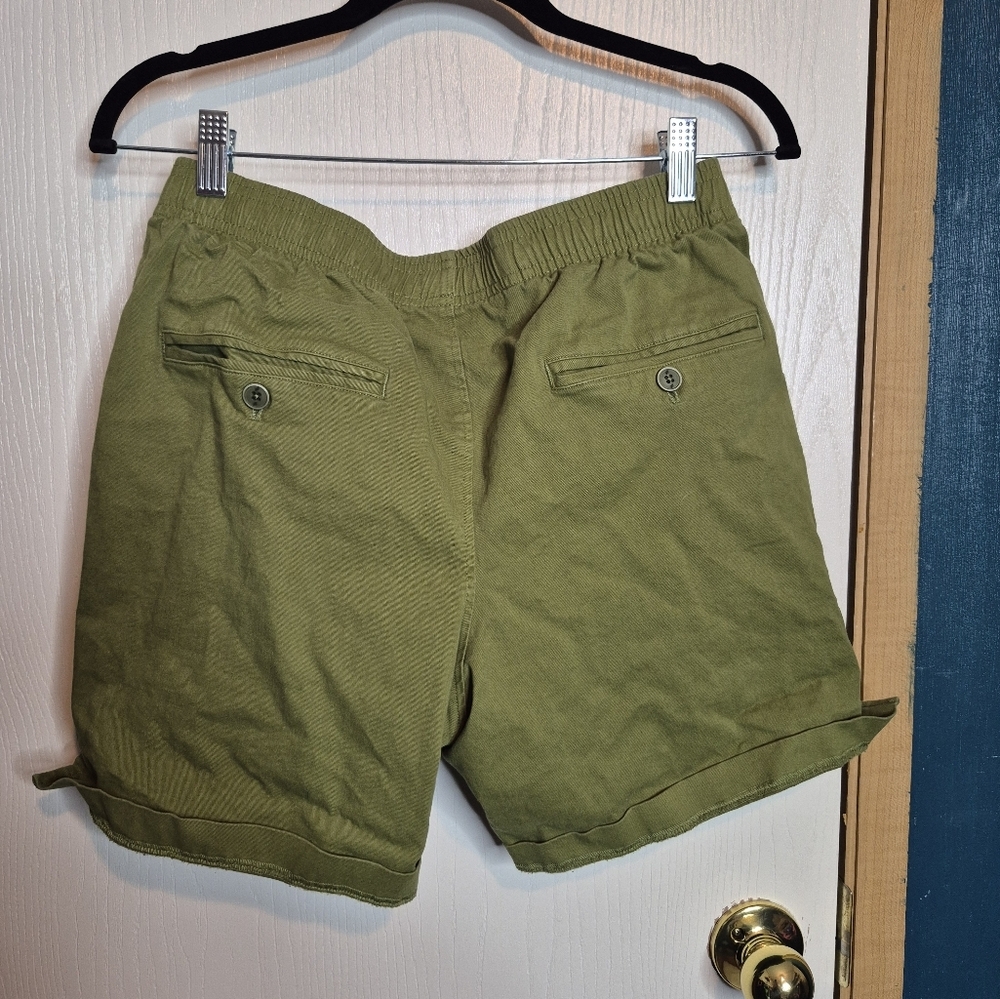 ☀️🌧 Goodlife's Stretch Poly Twill Shorts - Picture 2 of 3